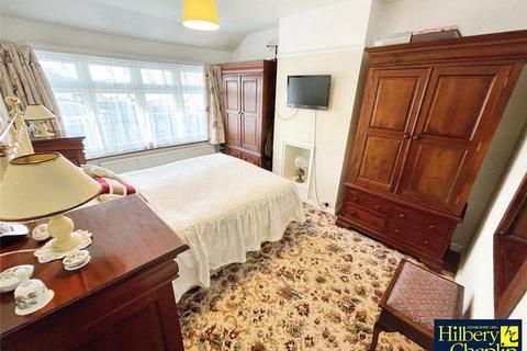 63 Spring Gardens, Hornchurch, RM12 5BG