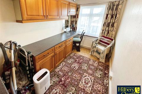 63 Spring Gardens, Hornchurch, RM12 5BG