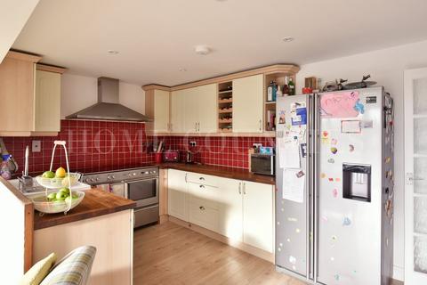 4 bedroom semi-detached house for sale, Tempest Avenue, Potters Bar, EN6