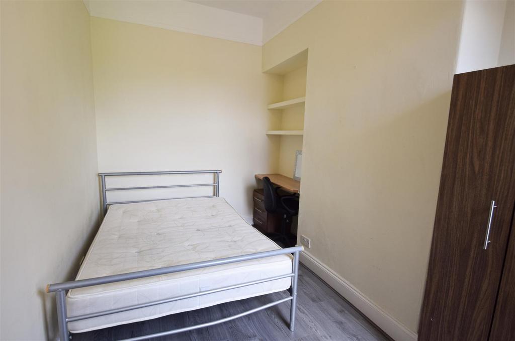 Haxby Road, York 5 bed house to rent £4,333 pcm (£1,000 pw)