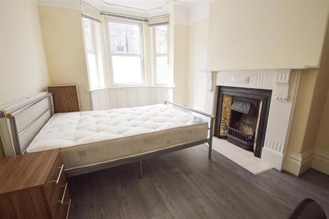 5 bedroom house to rent - Haxby Road, York