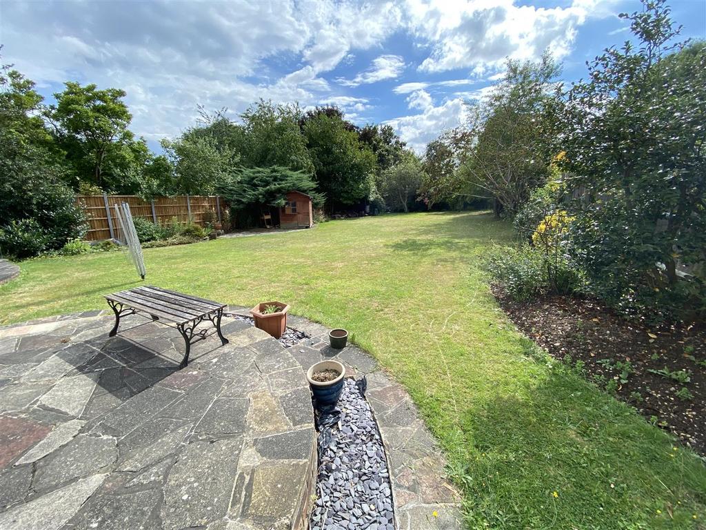 Crossways, Shenfield, Brentwood 4 bed detached house £1,350,000