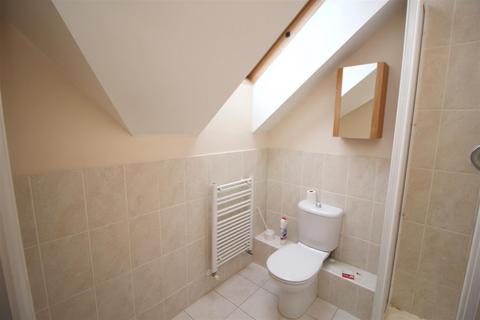 2 bedroom flat to rent, Rosemead Gardens, Crawley RH10