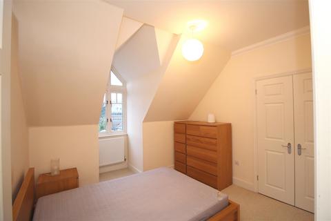 2 bedroom flat to rent, Rosemead Gardens, Crawley RH10