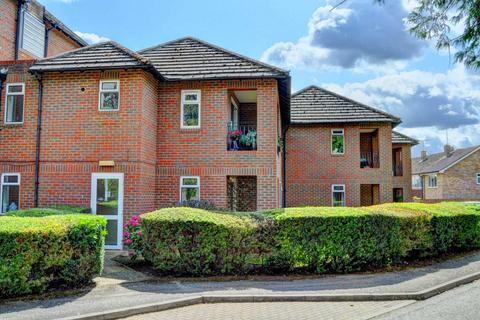 1 bedroom flat for sale, Trinity Court, Marlow SL7