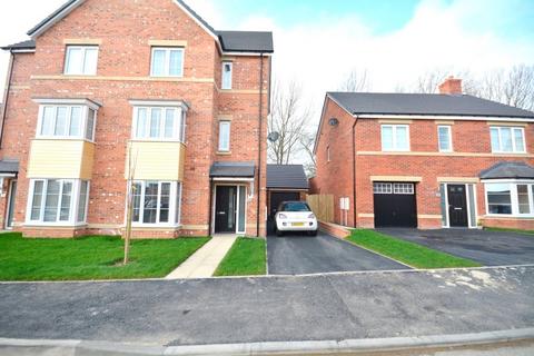 3 bedroom townhouse to rent, Littlewood Close, Browney , DH7