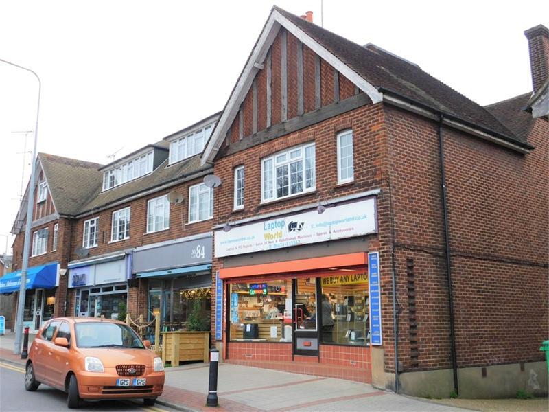 Parrock Road, Gravesend, DA12 2 bed flat £775 pcm (£179 pw)