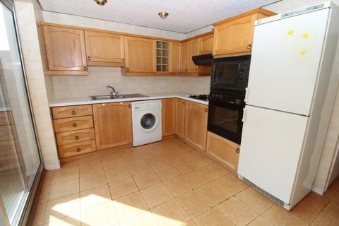 2 bedroom terraced house to rent, Holland Way, Newport Pagnell, Buckinghamshire