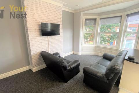 4 bedroom house to rent, Headingley Avenue, Headingley, Leeds. LS6 3EP