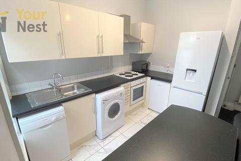 4 bedroom house to rent, Headingley Avenue, Headingley, Leeds. LS6 3EP