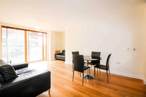 2 bedroom flat to rent, Crampton Street,, Elephant and Castle, London