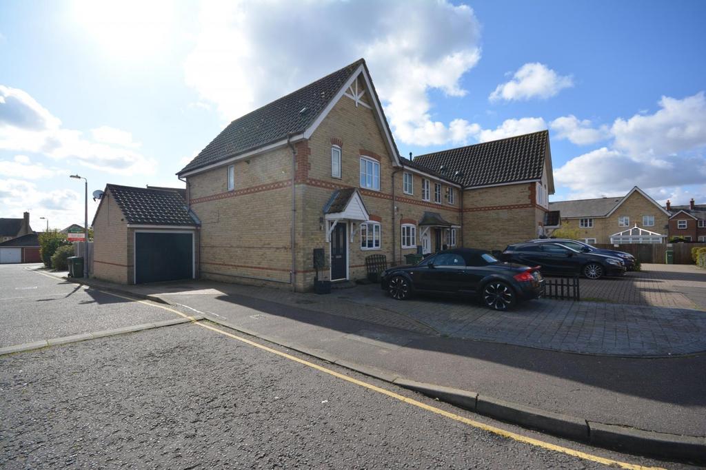 Keeble Way, Braintree, Essex, CM7 3 bed end of terrace house £315,000