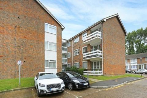 2 bedroom flat to rent, White House Drive, Stanmore