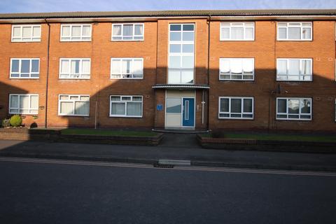 3 bedroom flat to rent, Stonyhurst Road , Town centre, Blackburn