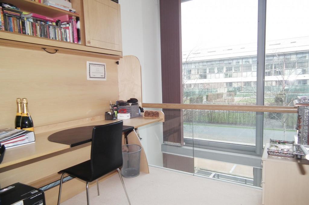 Bedroom/Study