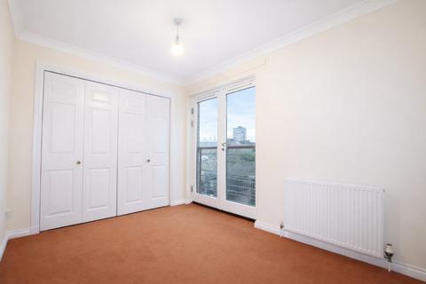 2 bedroom flat to rent, Rennies Isle, Leith, Edinburgh, EH6