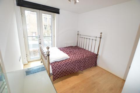2 bedroom apartment to rent, The Crescent, Maidenhead