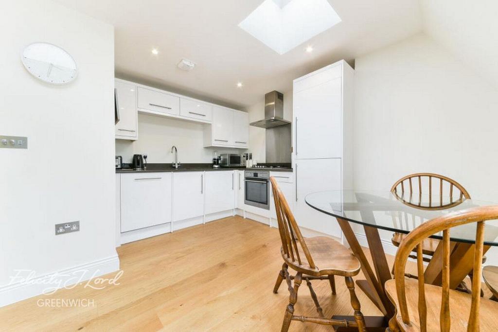 Apartment in LONDON - View 2
