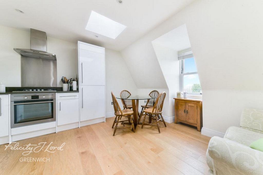 Apartment in LONDON - View 4