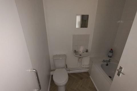 Studio to rent, Market Street, Telford TF1
