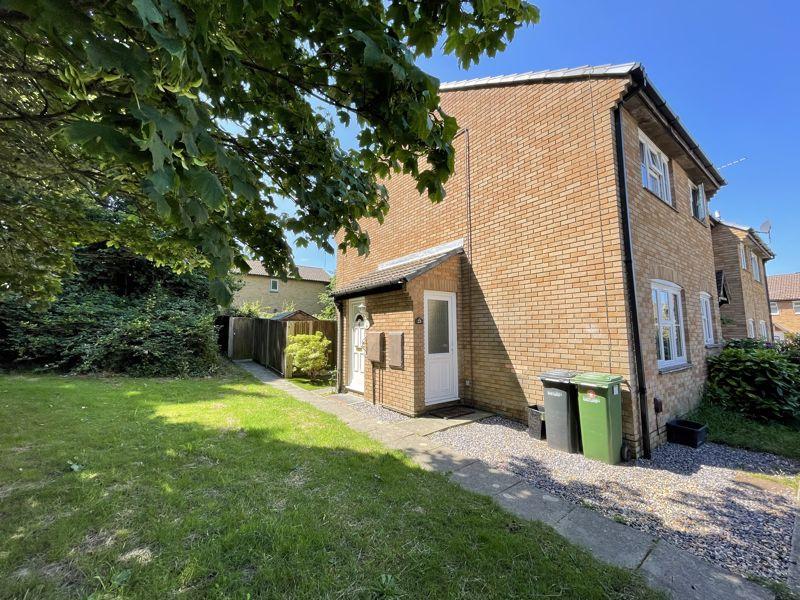 Lambourne Road, West End, SO18 3LS 1 bed mews £700 pcm (£162 pw)