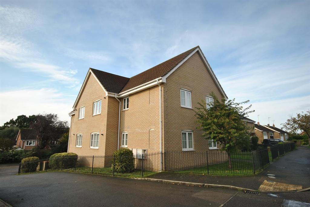 Abbot Road, Bury St. Edmunds 2 bed flat £175,000