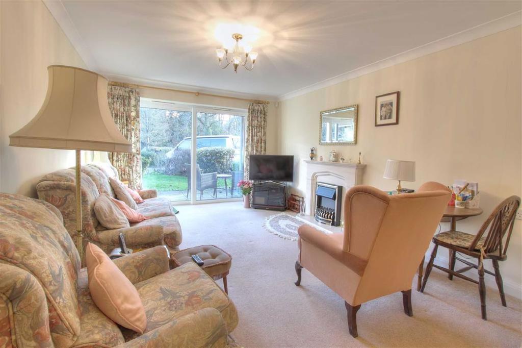 Knightwood Mews, Valley Park, Chandlers Ford, Hampshire 2 bed