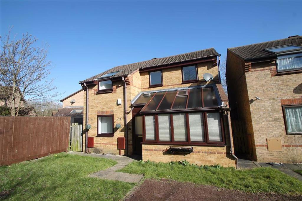 Grantham Court, Shenley Lodge, Milton Keynes 3 bed detached house £