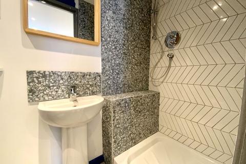 Flat 5, Nautica, 4 Burtley Road, Bournemouth, BH6 4AP