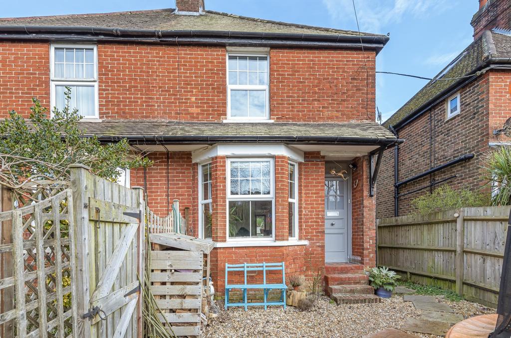 Underwood Road, Haslemere, GU27 3 bed semidetached house £515,000