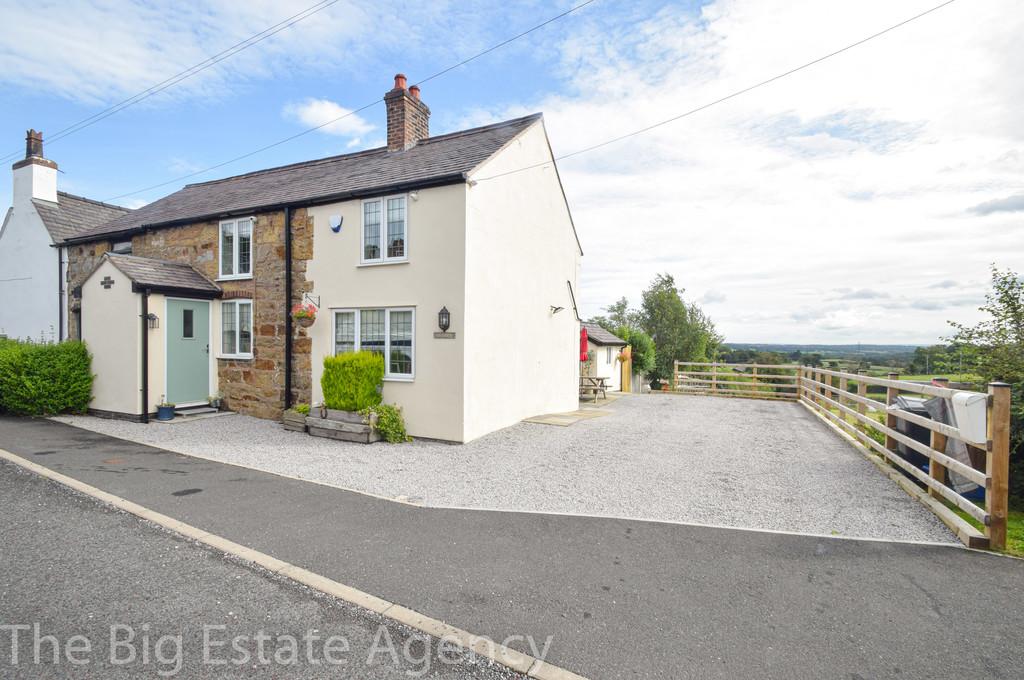 Ffordd Y Pentre, Mold, CH7 2 bed semidetached house £220,000
