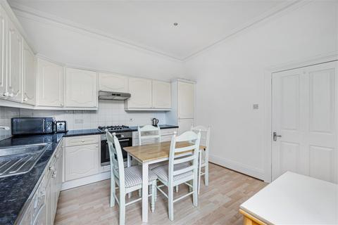 3 bedroom maisonette to rent, Hammersmith W6 W6