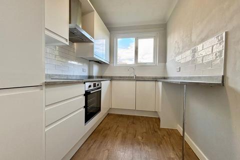 1 bedroom flat to rent, Milton Road, Dean Park