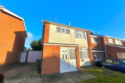 3 bedroom semi-detached house to rent, Severn Road, Oadby, Leicester, LE2 4FW