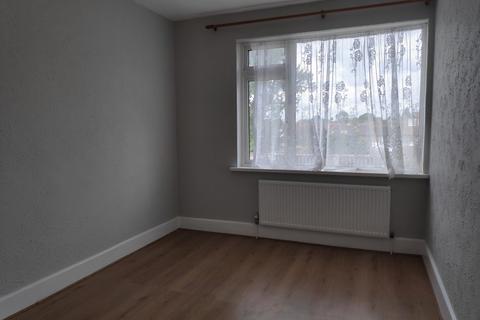 2 bedroom flat to rent, Dovers Green Road, Reigate