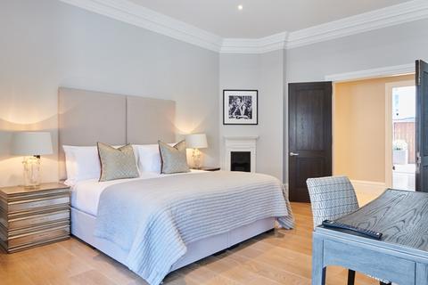 3 bedroom flat to rent, Duke Street W1