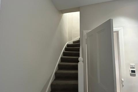 3 bedroom villa to rent, Murrayfield Road, Murrayfield, Edinburgh, EH12