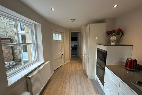 3 bedroom villa to rent, Murrayfield Road, Murrayfield, Edinburgh, EH12
