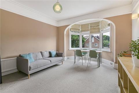 2 bedroom apartment to rent, Conyers Road, London, SW16
