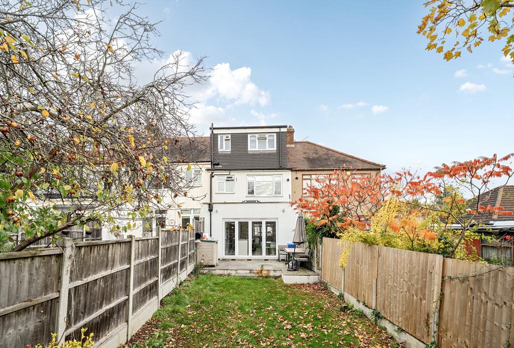 1376305-18-690b62...