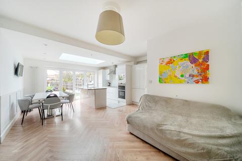 undefined, Mount Pleasant Road, Collier Row RM5