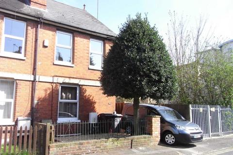 4 bedroom house to rent, Kingsgate Street, Reading