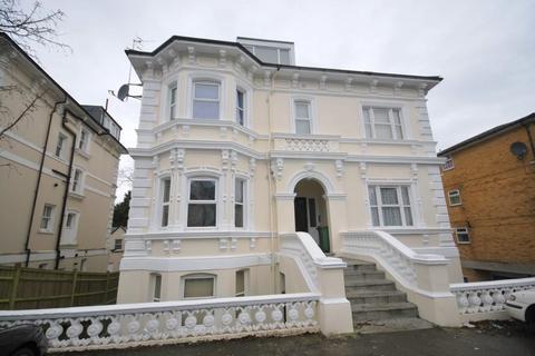 Studio to rent, Upper Grosvenor Road, Tunbridge Wells