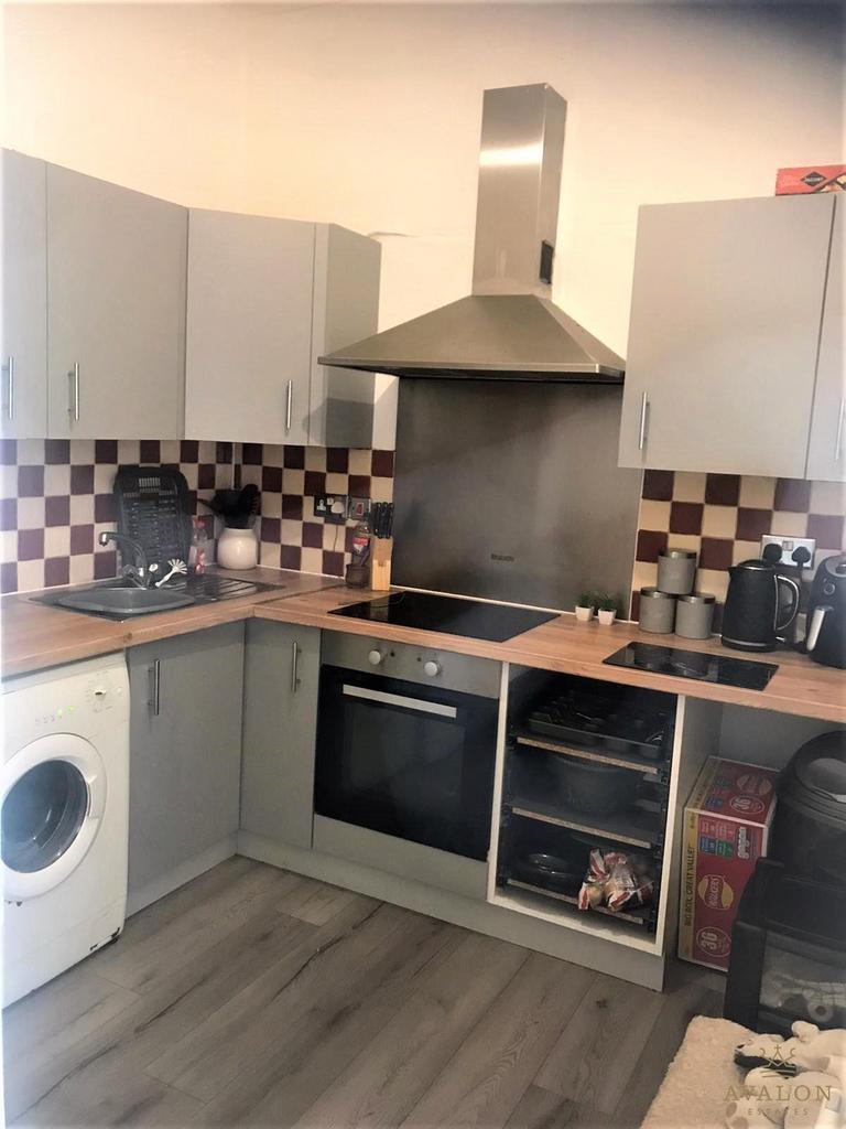 3 Bed, 2 Bath 1st Floor Flat