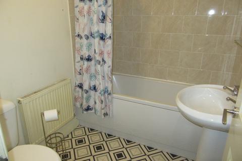 3 bedroom terraced house to rent, Peckershill Road, Sutton, St Helens WA9