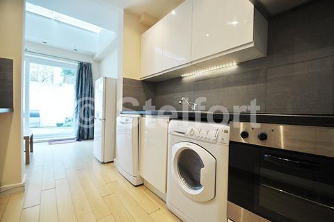 2 bedroom apartment to rent, Witley Road, London, N19