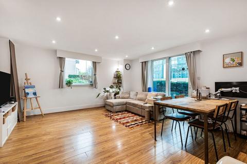 2 bedroom flat for sale, Bridge House, London SW8