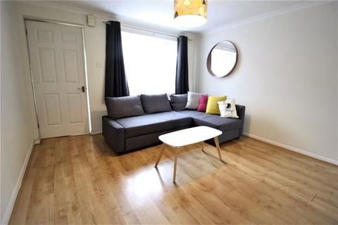 2 bedroom terraced house to rent, Villa Mews, Reading RG1