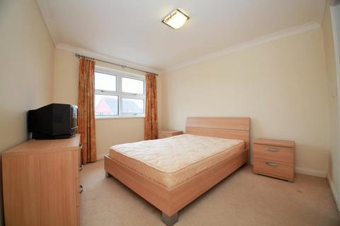 2 bedroom apartment to rent, Crichton Court, West End Road, Mortimer Common, Reading, RG7
