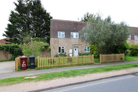 4 bedroom end of terrace house to rent, Barnfield Drive, Chichester, PO19